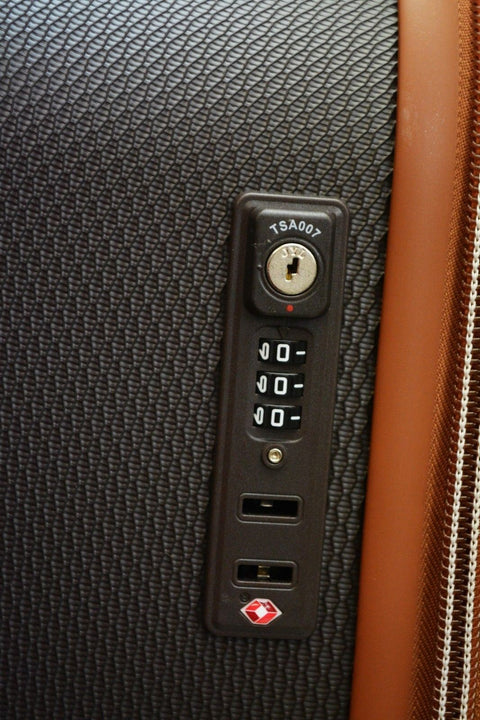 $660 NEW Delsey Chatelet Plus 28" Hardside Spinner Travel Suitcase Luggage Brown