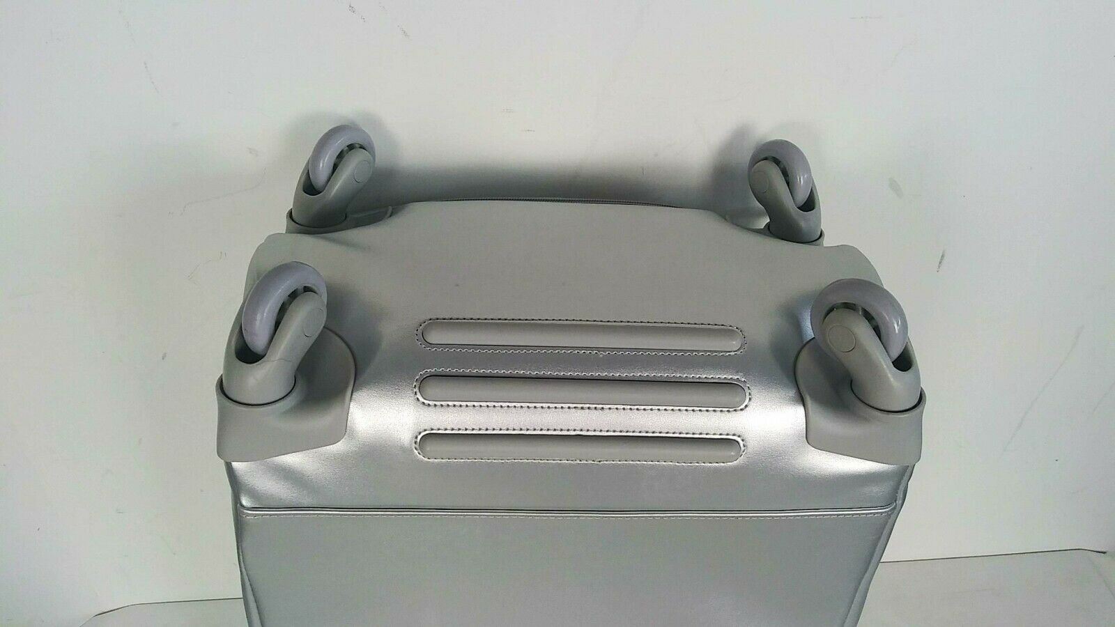 250 New Lipault Miss Plume 20" CarryOn Spinner Luggage Suitcase Silv