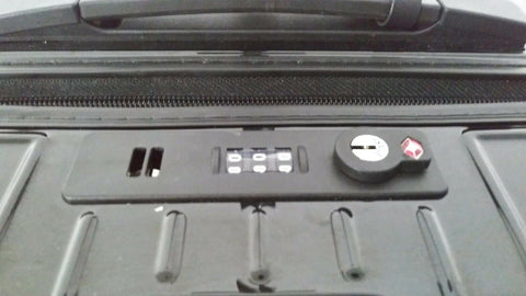 $575 Rimowa Essential Lite Cabin 20" Hardcase Carry On Luggage Black w/ TSA