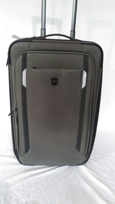 $800 Victorinox Swiss Werks Traveler 5.0 Wt 22 2-wheel Carry On Suitcase Luggage