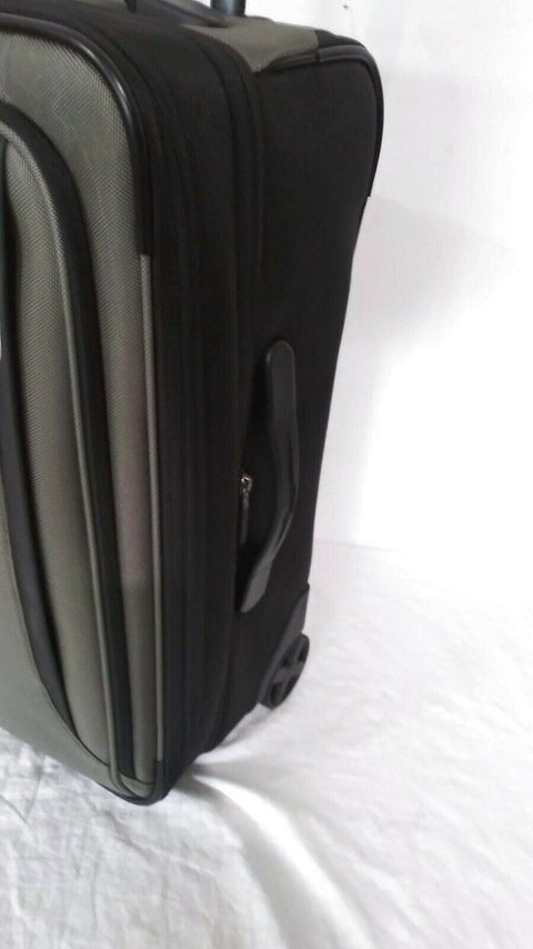 $800 Victorinox Swiss Werks Traveler 5.0 Wt 22 2-wheel Carry On Suitcase Luggage