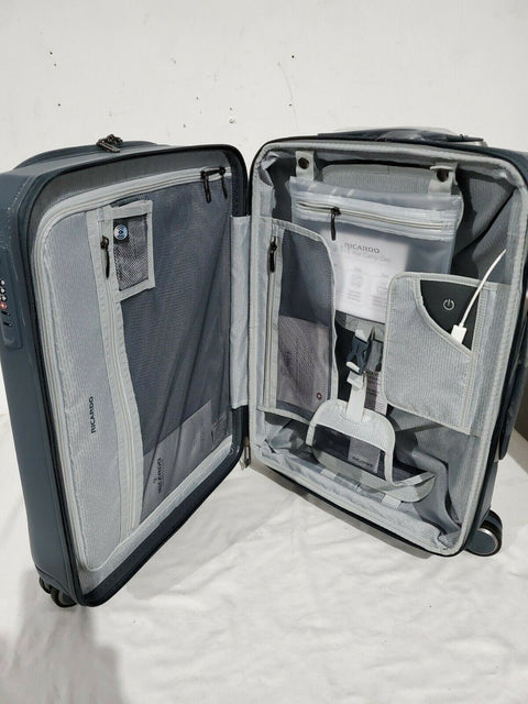 $800 NEW VICTORINOX VX Avenue 22" Frequent Flyer Hard Carry-On Suitcase Blue