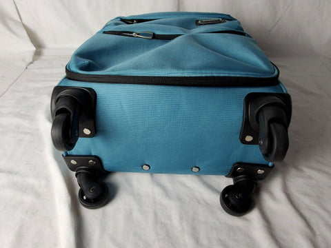 $180 New Rockland Gravity 20" Carry On Luggage Aqua Blue Suitcase Lightweight