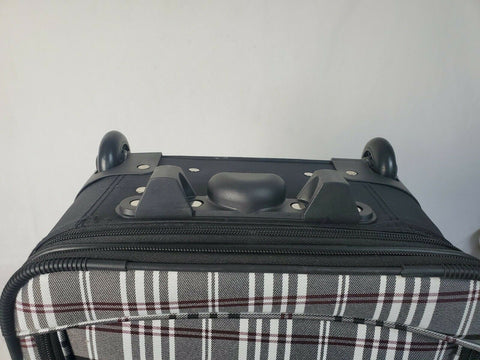 $240 New Rockland 2 PC Carry On Luggage Set Rolling Wheel Suitcase Black Plaids