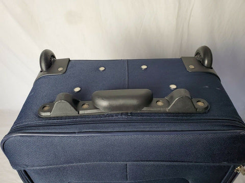 $460 NAUTICA Oceanview 24'' Expandable Two-Wheeled Travel Suitcase Luggage