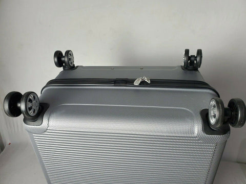 $284 New Rockland Skyline 28" Hard case Luggage Suitcase Silver Spinner Wheels