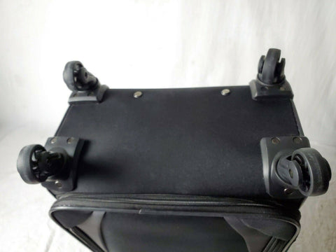 $280 New Kenneth Cole Reaction Going Places 20" Carry On Luggage Suitcase Soft