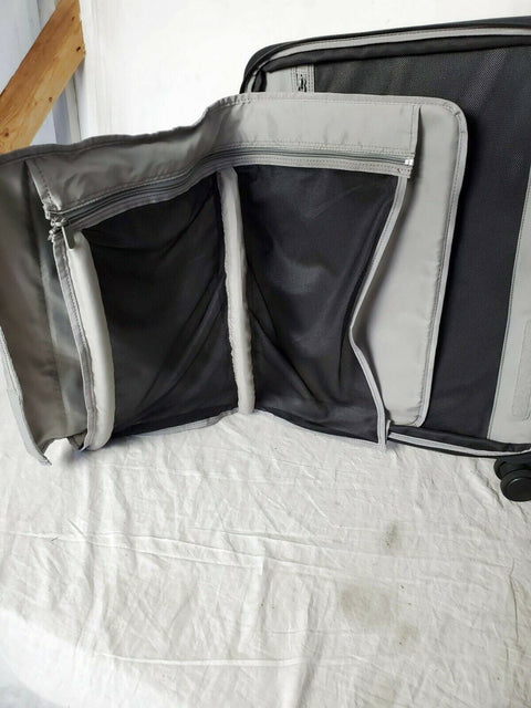 $900 Victorinox Swiss Army VX Avenue 25" Expandable Spinner Suitcase Luggage TSA - evorr.com