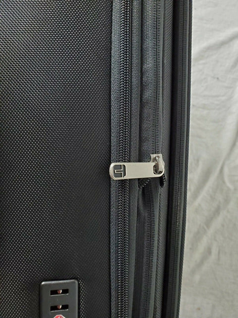 $900 Victorinox Swiss Army VX Avenue 25" Expandable Spinner Suitcase Luggage TSA - evorr.com