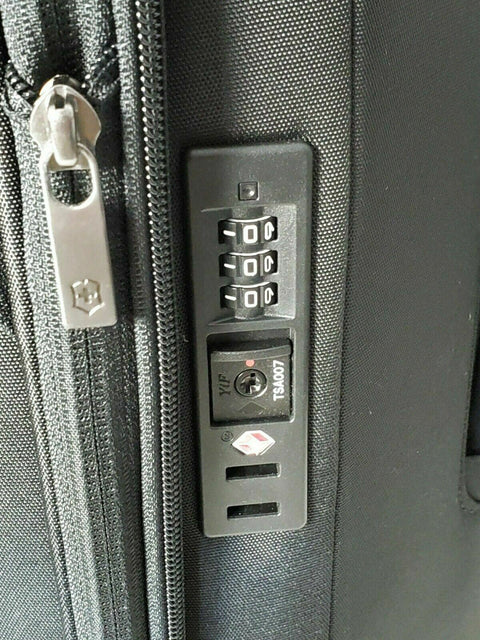 $720 NEW VICTORINOX Swiss Army Nova Medium Soft Black Luggage Suitcase