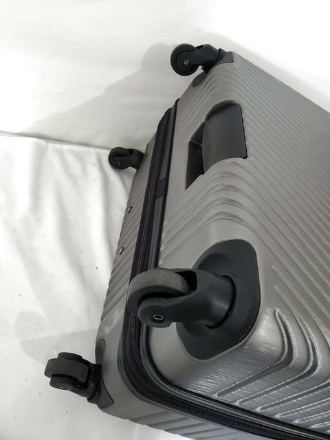 $480 New Kenneth Cole Reaction Cortland Hard-side Luggage 30" Spinner Gray