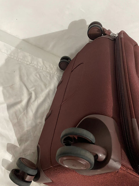 $640 Samsonite Silhouette 16 30" Soft Expandable Spinner Suitcase Red