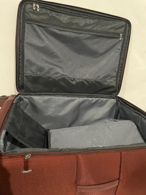 $640 Samsonite Silhouette 16 30" Soft Expandable Spinner Suitcase Red