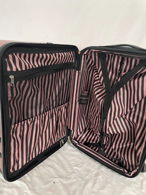 $300 London Fog Southbury II 21" Hard Carry On Expandable Luggage Suitcase