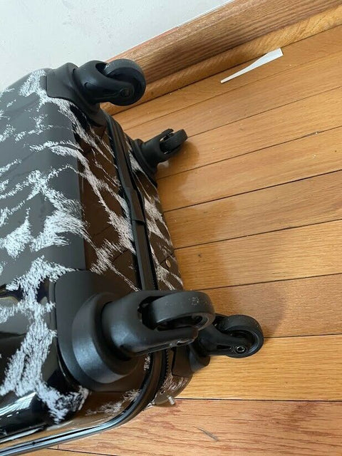 New Prodigy Resort 20" Carry-On Fashion Hardside Spinner Luggage BLACK LEOPARD