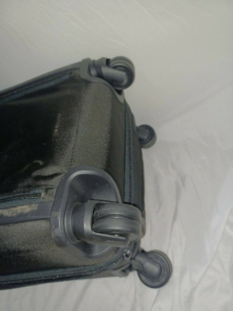 $895 TUMI Alpha 3 International Dual Access Spinner Wheel Carry-On Luggage 22"