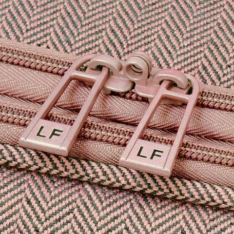 LONDON FOG Newcastle Soft Expandable Spinner Luggage Pink Rose Carry On 21"