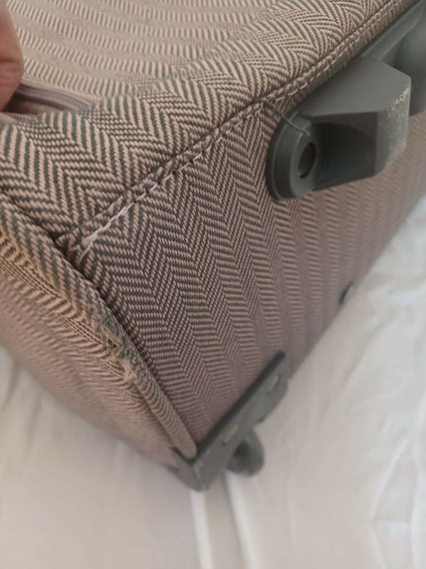 $360 LONDON FOG NEWCASTLE 15" CARRY ON UNDER SEAT HERRINGBONE BAG ROSE PINK