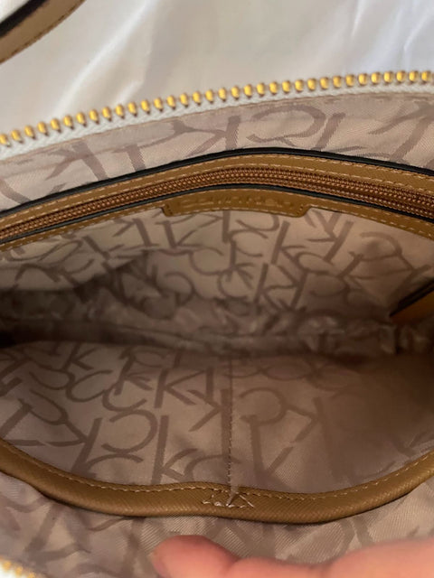 Calvin Klein Women's Hudson Top Zip Signature Crossbody Shoulder Bag Beige