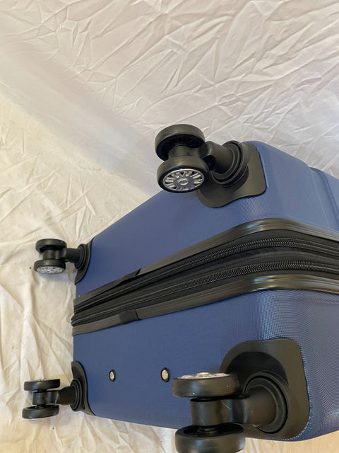 Travelers Club Madison Expandable Spinner Luggage Blue 24" Medium Suitcase
