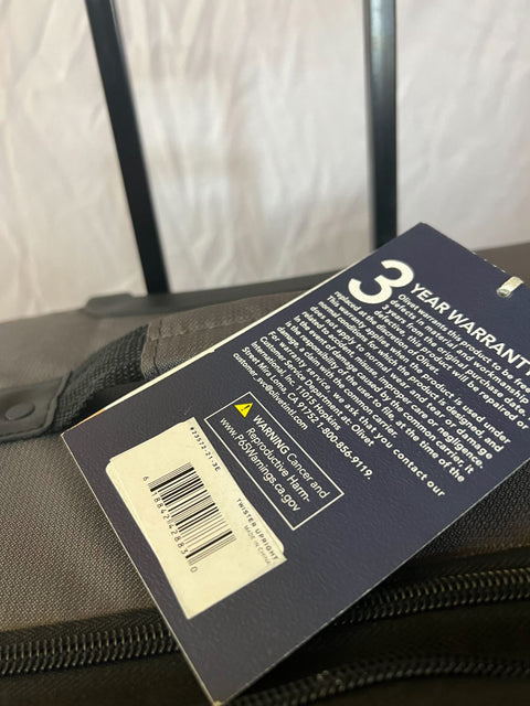 $340 New Dockers Discover Soft-Side Luggage Gray Spinner Lightweight 29"