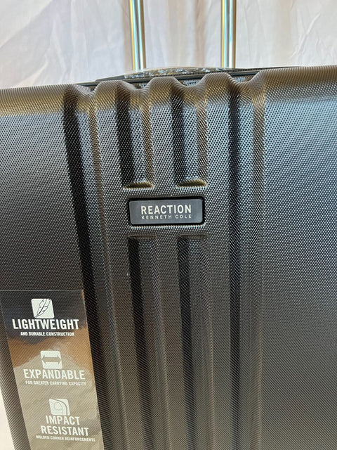 $1000 New Kenneth Cole Reaction Reverb 3-Pc. Hard Expandable Spinner Luggage Set
