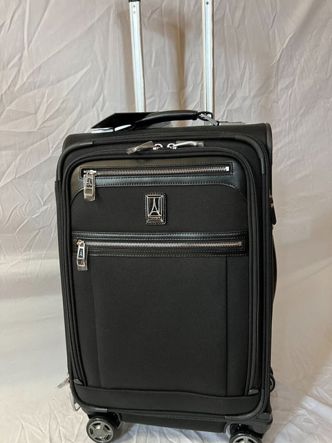$680 NEW Travelpro Luggage Platinum Elite 21” Expandable Carry-on Spinner Suiter