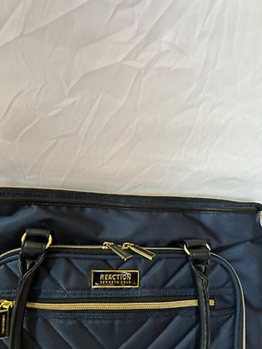 KENNETH COLE REACTION TWILL WITH QUILTED CHEVRON 15” LAPTOP TOTE NAVY ONE