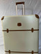 Brics Bellagio 2.0 Spinner Trunk 32" Large Suitcase Hardside Luggage Cream