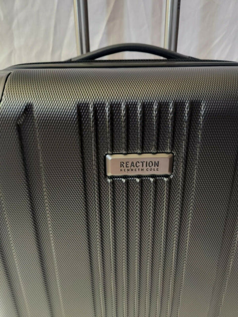 New Kenneth Cole Reaction Out Of Bound Hard Carry On Spinner Luggage 20" Black