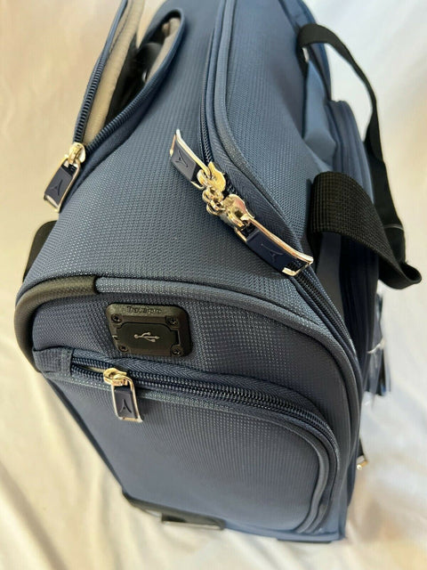 $320 Travelpro Walkabout 5 Under Seat Luggage Suitcase Carry On Blue