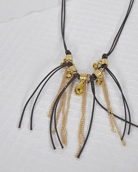 Beads and Metal Embellished Necklace