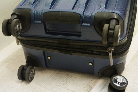 $320 Ricardo Beverly Hills 21" Hard Mammoth Spinner Carry On Luggage Blue