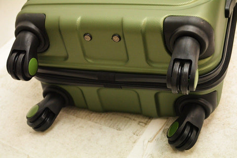 $360 NEW Travel Select Savannah 20" Hardside Spinner Carry On Luggage Green