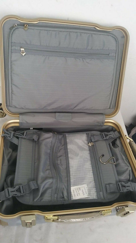 $360 New TRIFORCE Sterling 22" Carry On Spinner Luggage Suitcase Silver TSA Lock