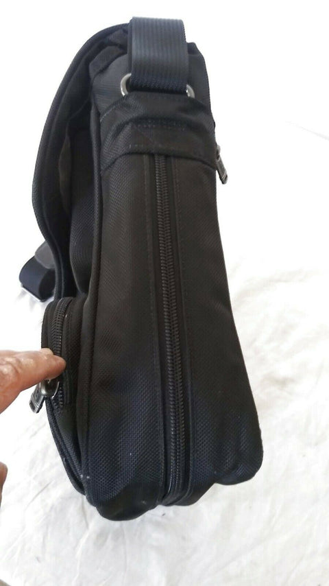 $375 TUMI ALPHA Messenger Laptop Bag Black Nylon Travel Shoulder Bag 26175D4