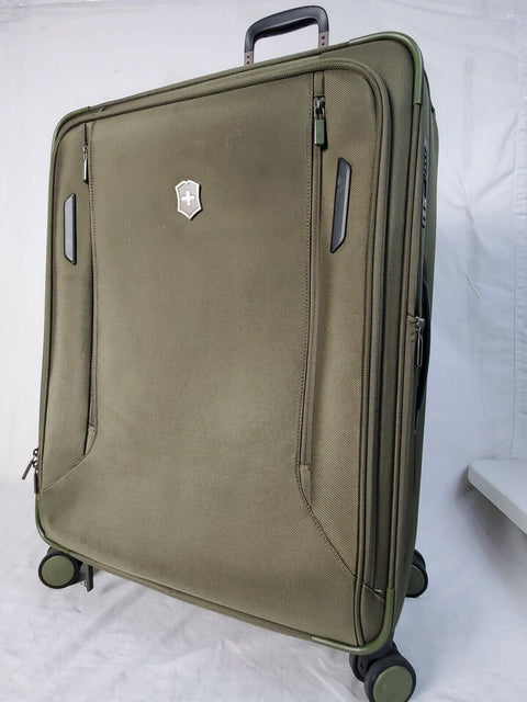 $1000 Victorinox Swiss Army VX Avenue 27.5" Expandable Spinner Suitcase Blue