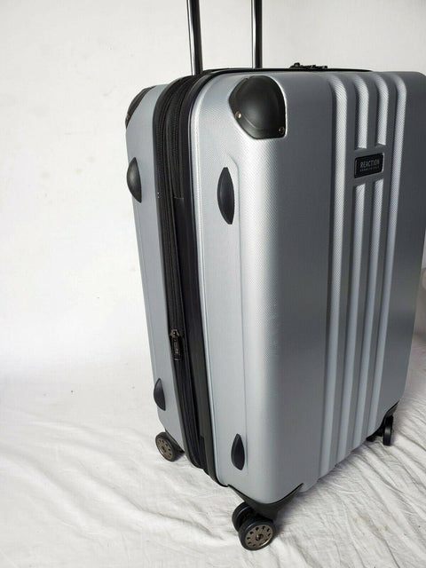$380 Kenneth Cole Reaction Reverb 24" Hard case Spinner Suitcase Luggage Silver