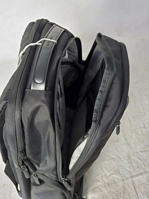 New Victorinox Swiss Army VX Avenue Essentials Laptop Backpack Travel Bag - evorr.com
