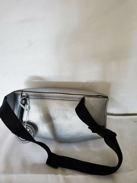 $198 New DKNY Tilly Logo Fanny Pack Belt Bag Leather Silver