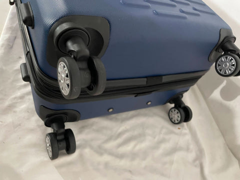 Travelers Club Shannon Spinner Expandable Luggage 24" Medium Check-In Blue