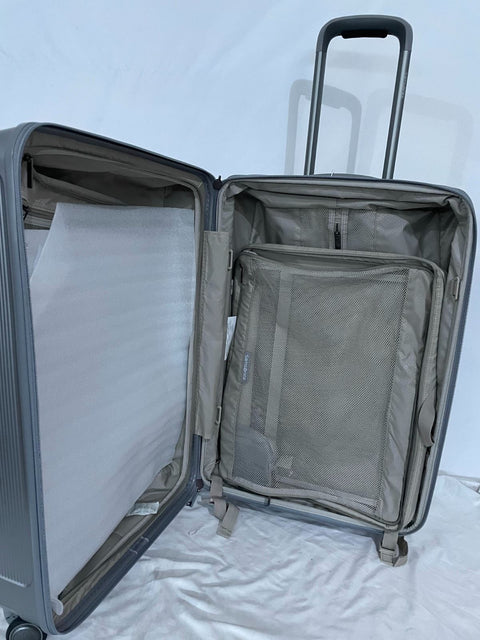 $680 Samsonite Silhouette 17 25" Check-in Expandable Hardside Spinner Luggage