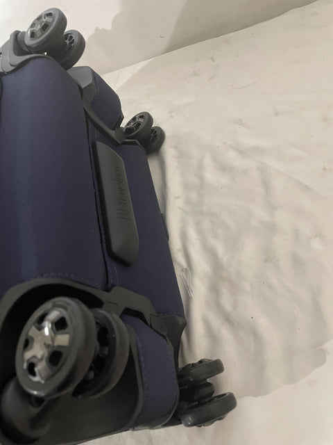 $680 Travelpro Crew Versapack Softside Expandable Spinner Wheel Luggage Blue 21"