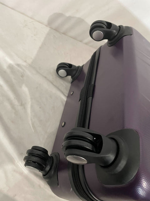 $380 Travel Select Courtland 26" Luggage Hard-case Check In Suitcase Purple TSA
