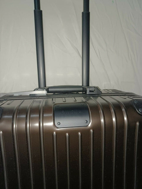 New Rimowa ORIGINAL Cabin Plus Black Aluminum Carry On 22" Luggage Spinner
