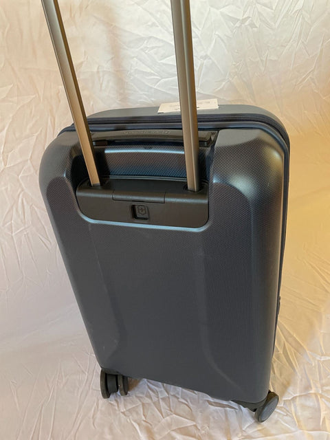 $900 Victorinox VX Avenue 22" Frequent Flyer Hardside Carry-On Suitcase Luggage