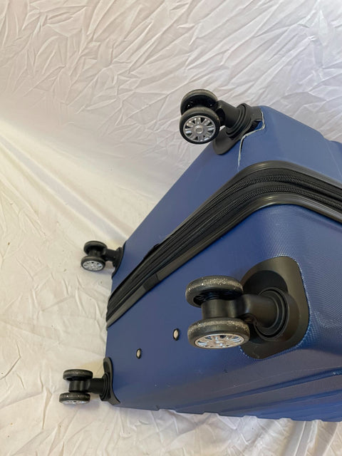 Travelers Club Madison Expandable Spinner Luggage Blue 28" Large Suitcase