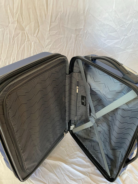 Travelers Club Madison Expandable Spinner Luggage Blue 20" Carry On Suitcase