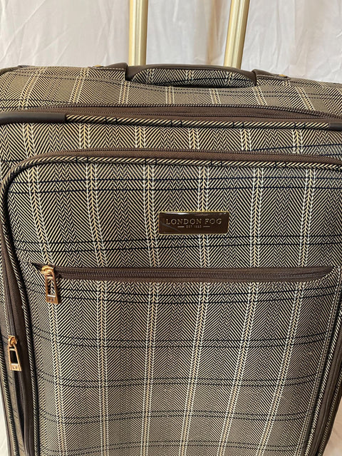 $340 London Fog Brentwood II 25" Expandable Spinner Luggage Suitcase Plaids