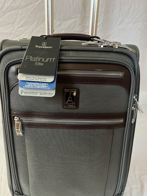 $680 Travelpro Luggage Platinum Elite 21” Expandable Carry-on Spinner Suiter